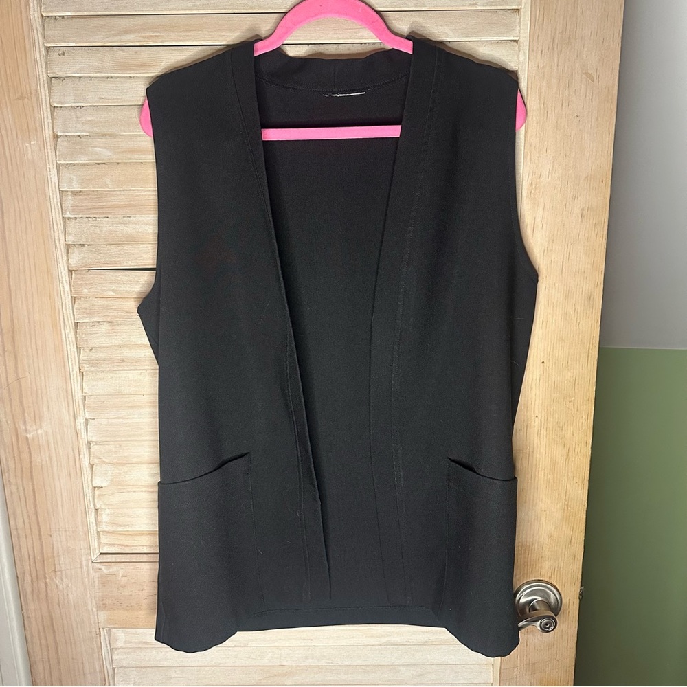 Black Sleeveless Open Front Vests